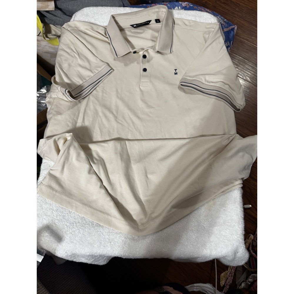 TravisMathew Mens XXL Cream Short Sleeve Golf Polo Shirt Navy Tipping Logo